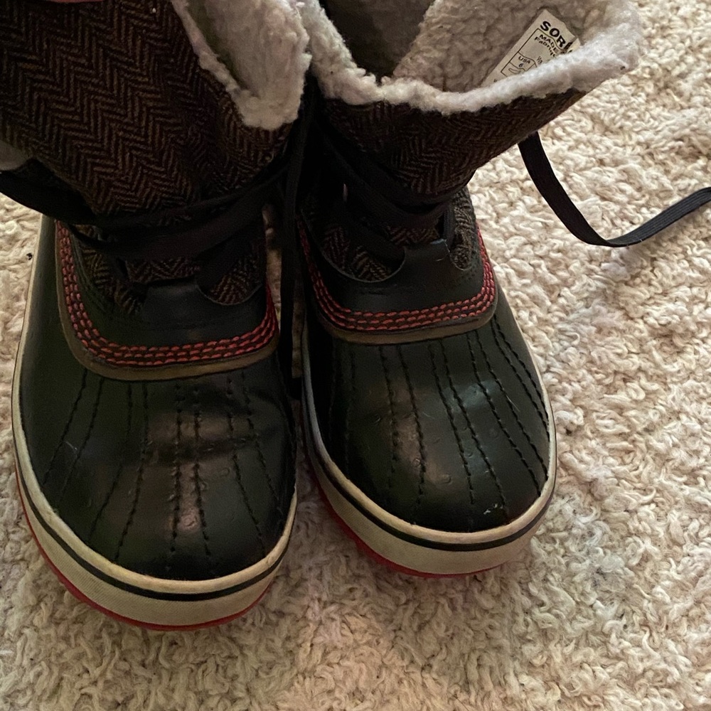 Sorel winter waterproof boots - Picture 6 of 6